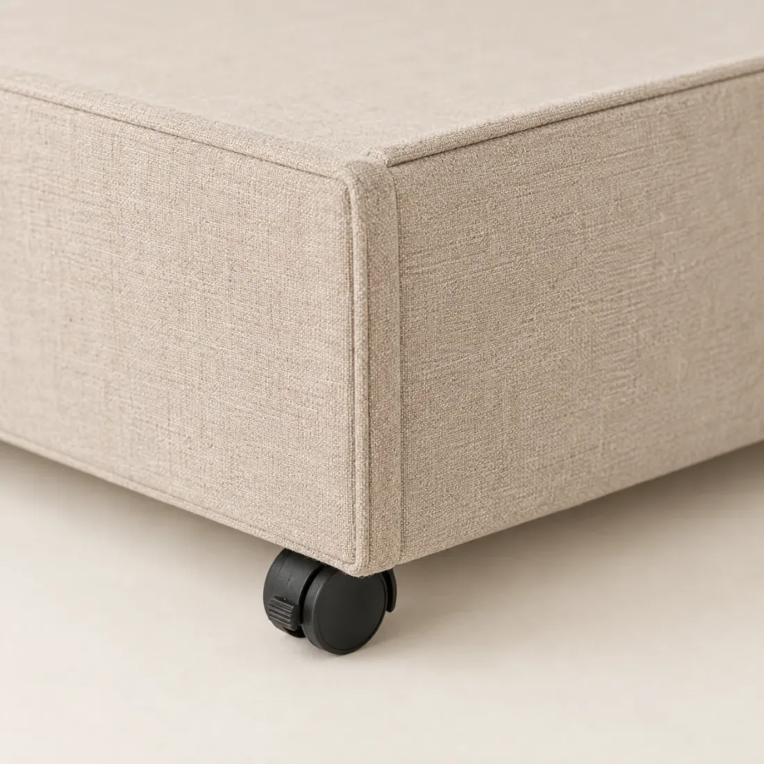 Low Rolling Under-bed Drawer 15 — detail