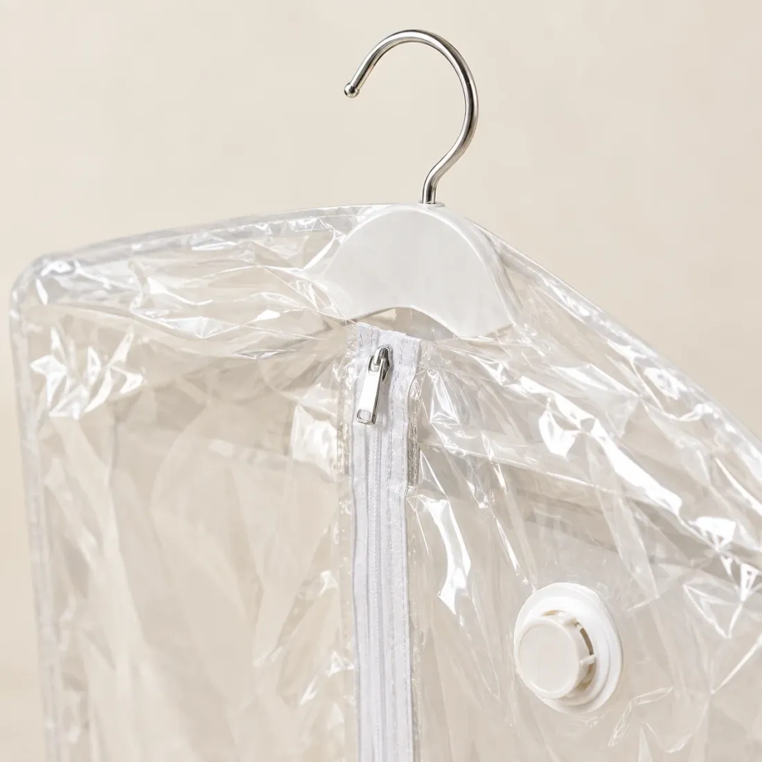 Hanging Vacuum Garment Bags Set of 3 — detail
